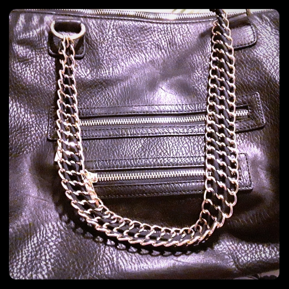 **FREE GIFT WITH PURCHAS** Olivia + Joy Large Tote